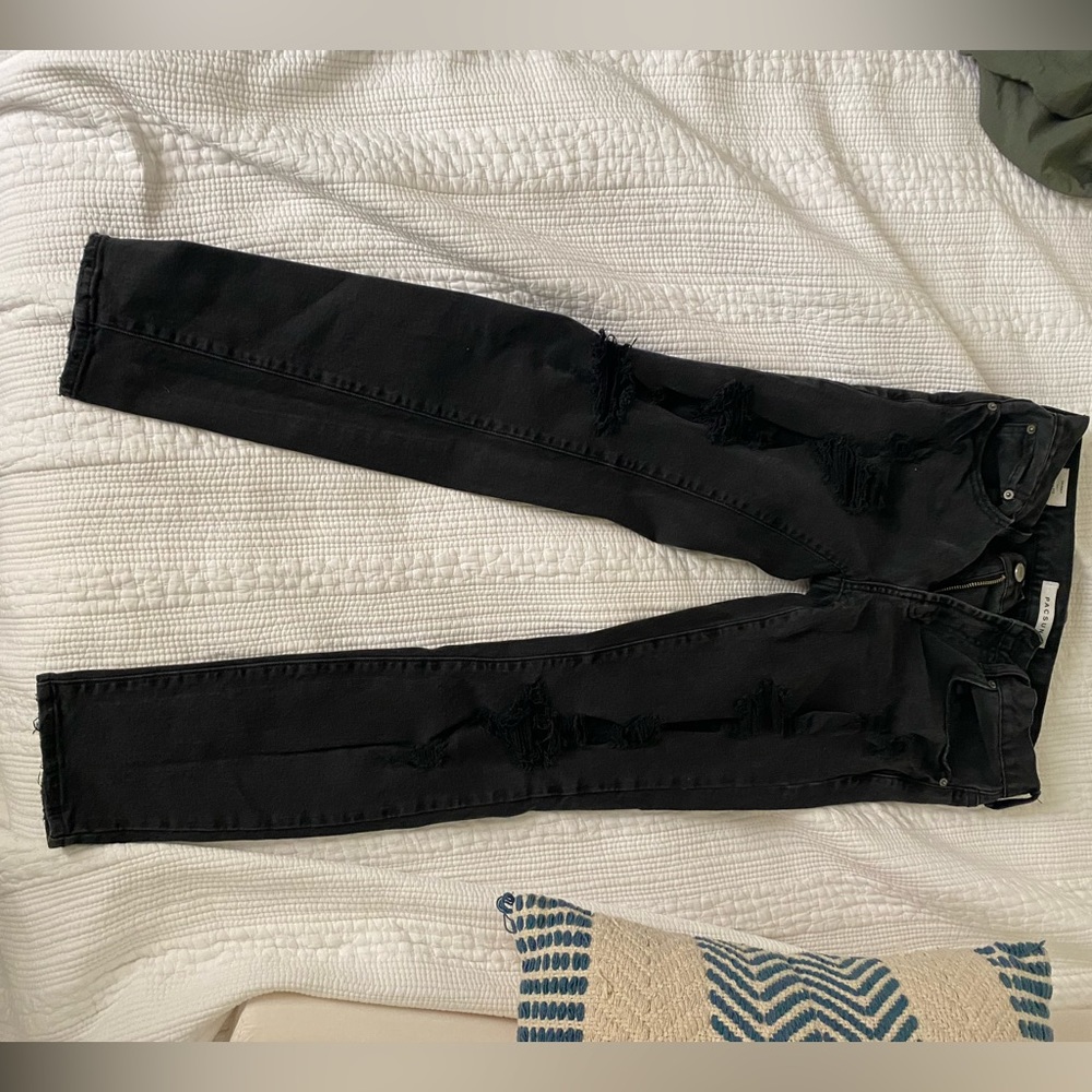 black skinny jeans